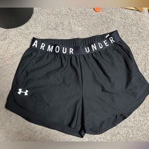 Under Armour athletic pants size S